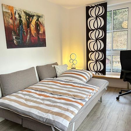 Grosszuegiges Helles Penthouse -Komplette Etage- Mit Balkon Und Stellplatz In Ruhiger Lage Kulmbach Exteriör bild
