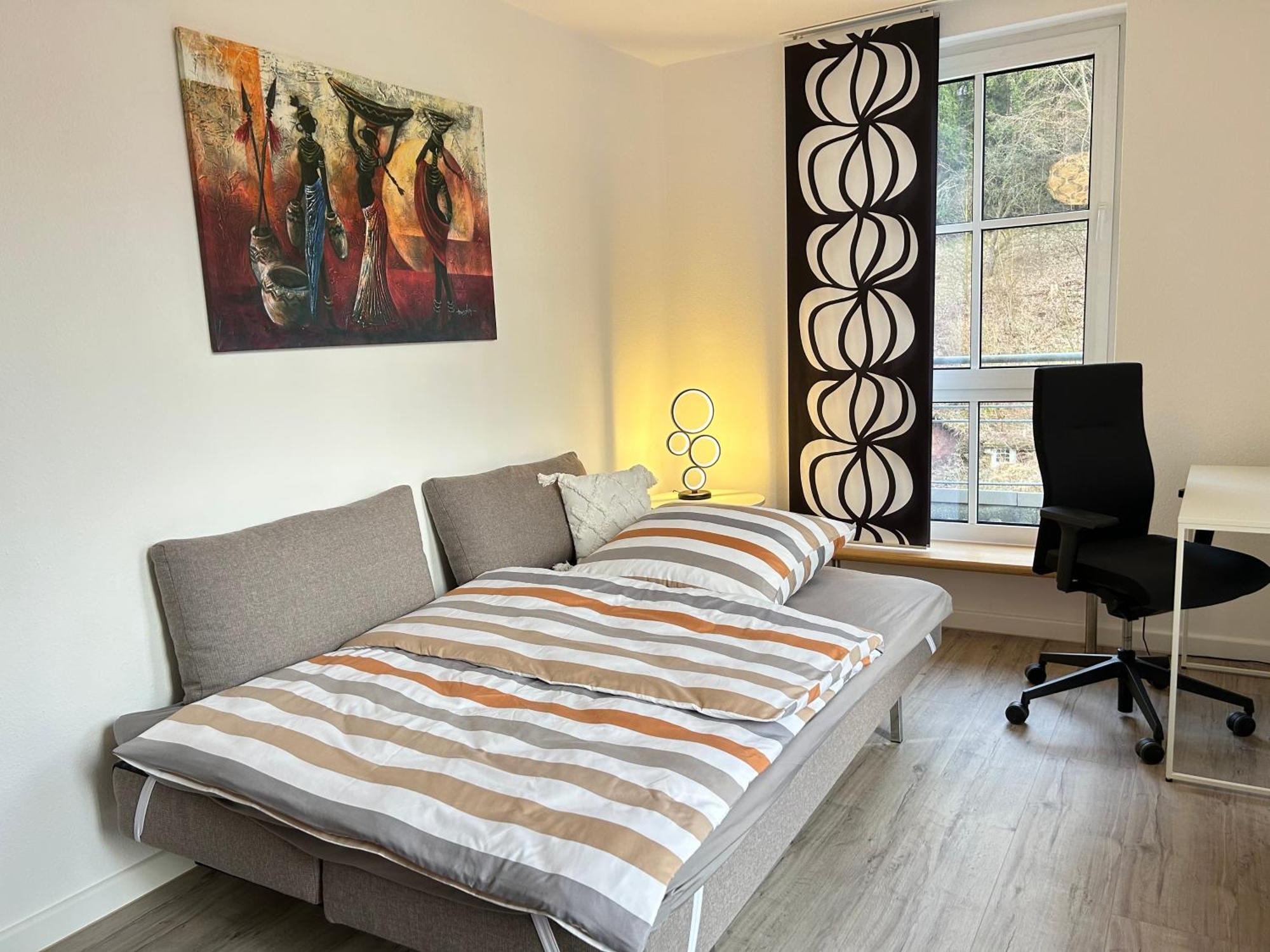 Grosszuegiges Helles Penthouse -Komplette Etage- Mit Balkon Und Stellplatz In Ruhiger Lage Kulmbach Exteriör bild