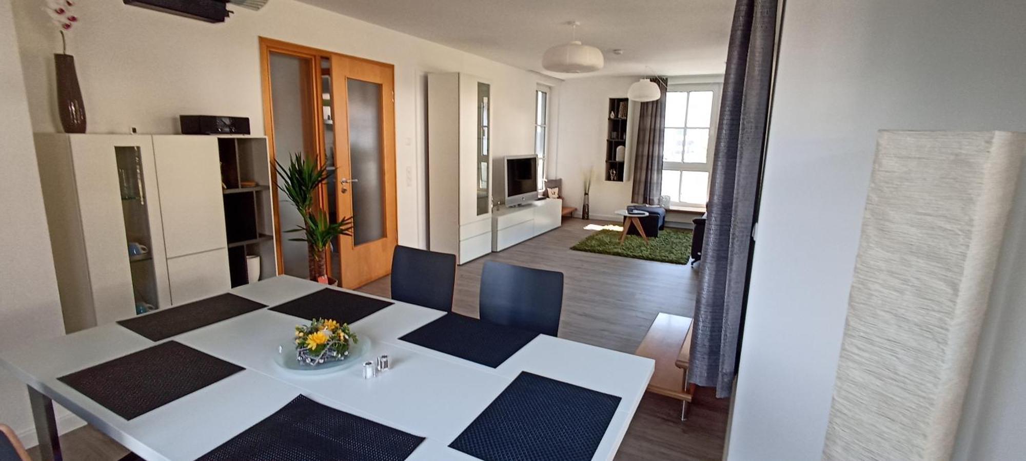 Grosszuegiges Helles Penthouse -Komplette Etage- Mit Balkon Und Stellplatz In Ruhiger Lage Kulmbach Exteriör bild