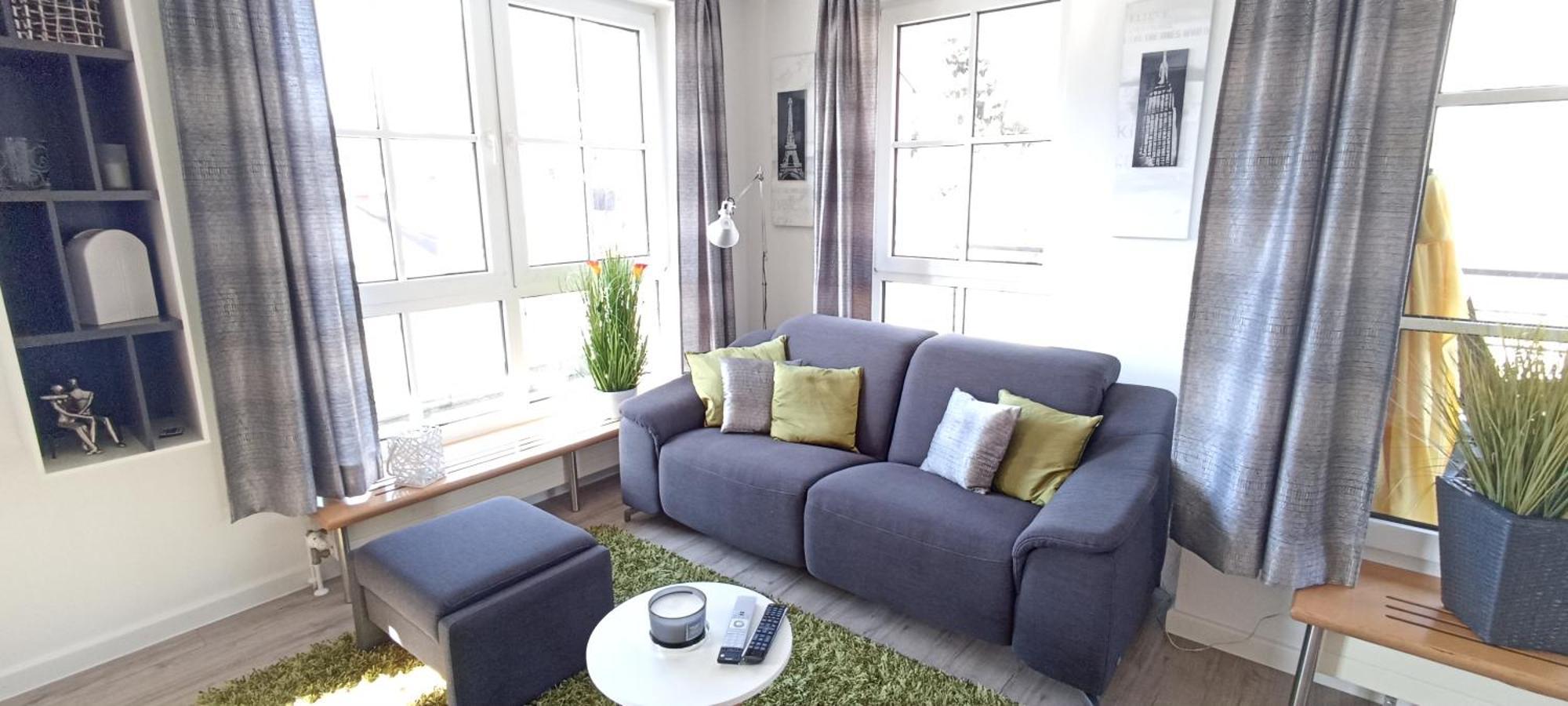 Grosszuegiges Helles Penthouse -Komplette Etage- Mit Balkon Und Stellplatz In Ruhiger Lage Kulmbach Exteriör bild