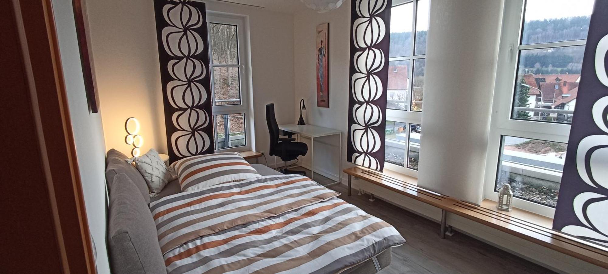 Grosszuegiges Helles Penthouse -Komplette Etage- Mit Balkon Und Stellplatz In Ruhiger Lage Kulmbach Exteriör bild