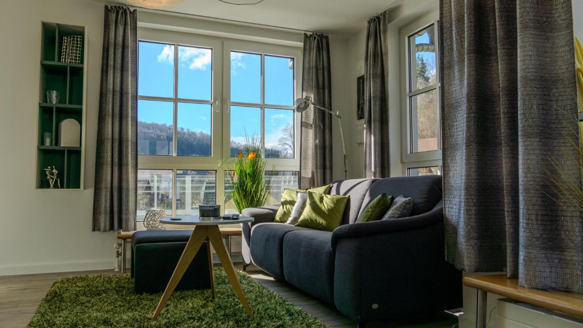 Grosszuegiges Helles Penthouse -Komplette Etage- Mit Balkon Und Stellplatz In Ruhiger Lage Kulmbach Exteriör bild
